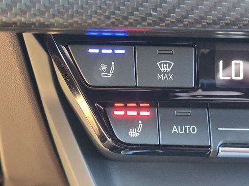 Certified 2023 Audi RS e-tron GT w/ Carbon Performance Package AWD/4WD image 10