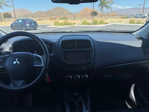Used 2025 Mitsubishi Outlander Sport ES AWD/4WD image 15