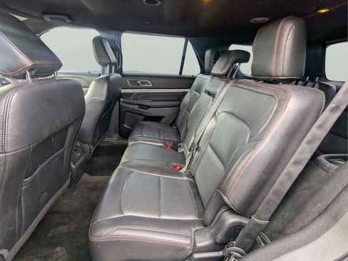 Used 2018 Ford Explorer Sport AWD/4WD image 18