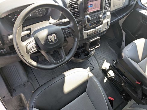 Used 2024 RAM ProMaster 2500 w/ Convenience Group FWD image 16