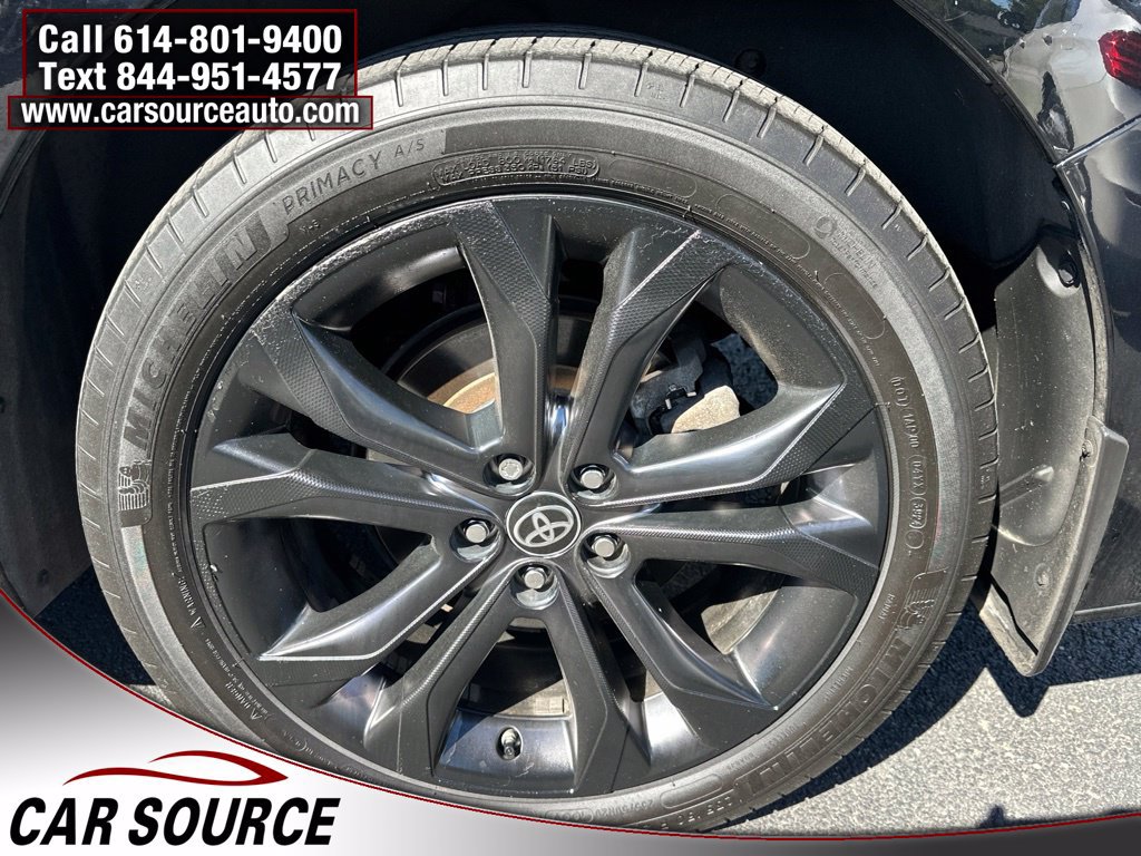 Used 2025 Toyota Sienna XSE w/ XSE Premium Package FWD image 27