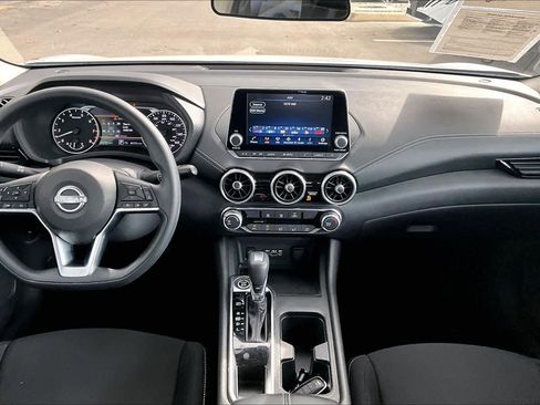 Certified 2024 Nissan Sentra SV image 15