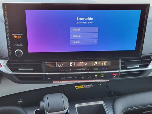 New 2026 Toyota Sienna XLE image 12