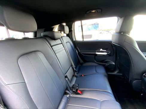 Used 2023 Mercedes-Benz GLB 250 GLB 250 image 17