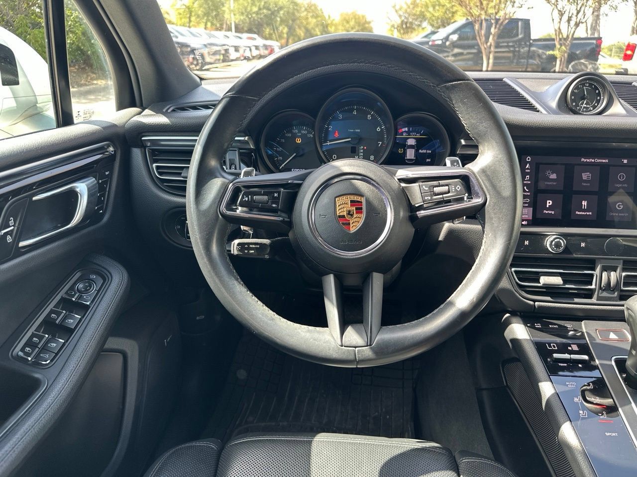 Used 2022 Porsche Macan AWD/4WD image 13