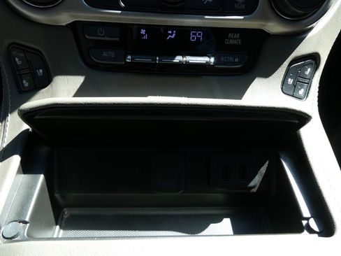 Used 2019 GMC Yukon Denali w/ Denali Ultimate Package image 35