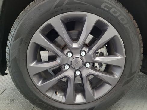 Used 2019 Jeep Grand Cherokee High Altitude image 31