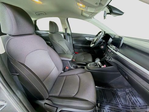 Used 2024 Kia Forte LXS image 27