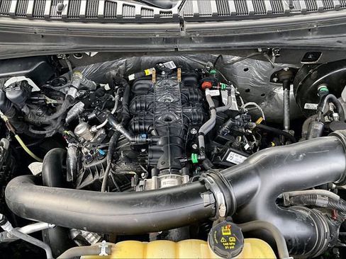 Used 2021 Ford Expedition Max XLT image 30