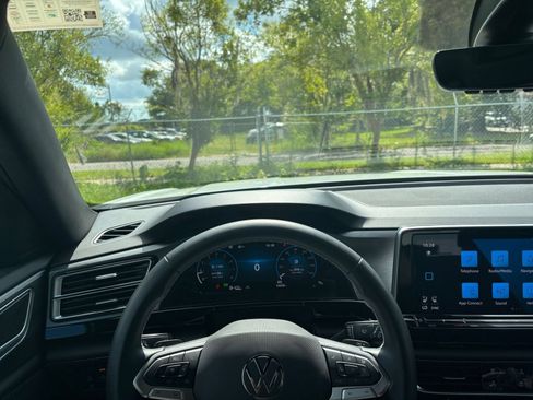 Used 2026 Volkswagen Atlas Cross Sport SE FWD image 36