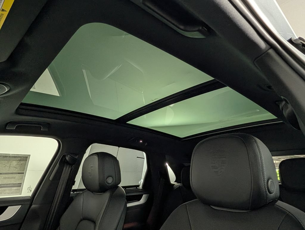 New 2026 Porsche Cayenne AWD/4WD image 30