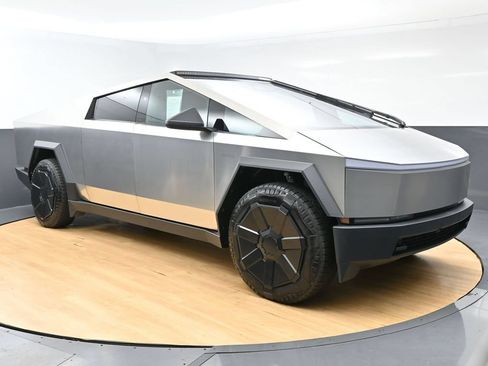 Used 2024 Tesla Cybertruck Cyberbeast AWD/4WD image 2