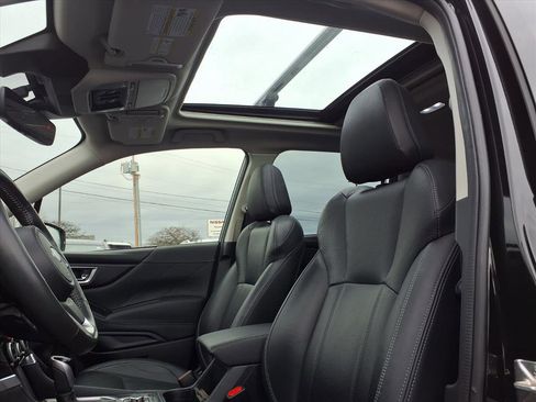 Used 2023 Subaru Forester Touring image 7