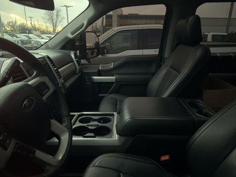 Used 2020 Ford F350 Lariat image 17