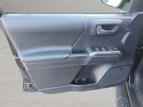 Used 2023 Toyota Tacoma Limited image 17