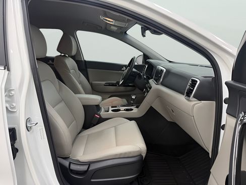 Used 2021 Kia Sportage EX FWD image 17