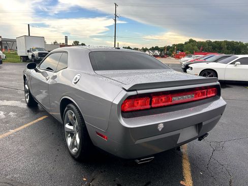 Used 2014 Dodge Challenger R/T image 5