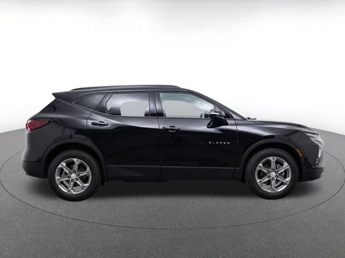 Used 2025 Chevrolet Blazer LT FWD image 10