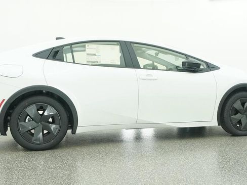 New 2026 Toyota Prius Plug-In Hybrid FWD image 45