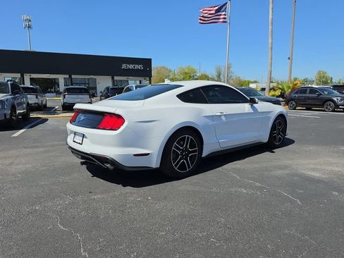 Used 2022 Ford Mustang Premium image 11