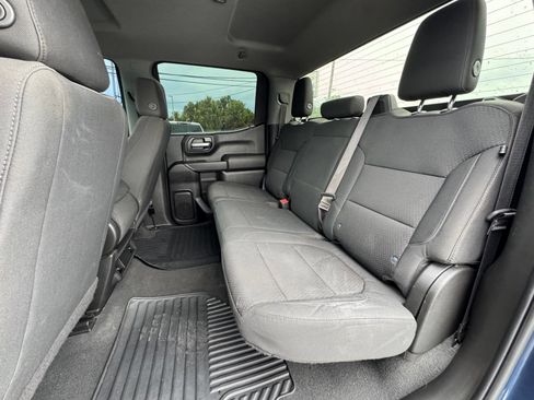 Used 2021 Chevrolet Silverado 1500 Custom Trail Boss AWD/4WD image 27