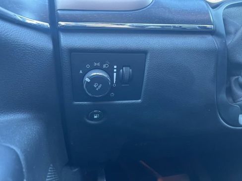 Used 2017 Jeep Grand Cherokee Limited image 22