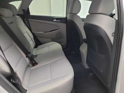 Used 2019 Hyundai Tucson SE FWD image 19