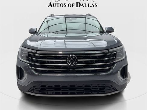 Used 2025 Volkswagen Atlas SE FWD image 3