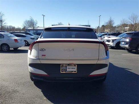 New 2025 Kia EV6 Light w/ Light LR Technology Package image 5