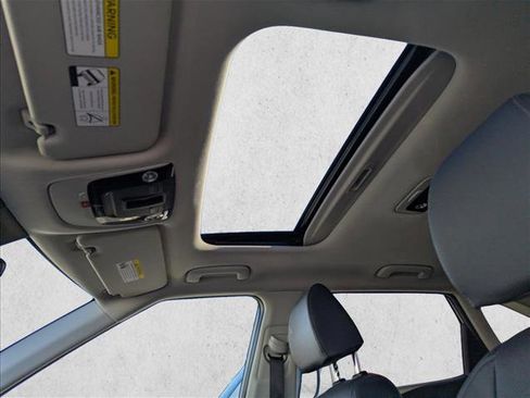 Used 2025 Kia Seltos EX w/ EX Sunroof Package image 22