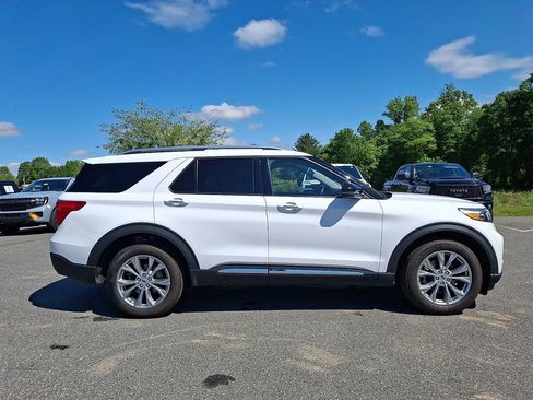 Used 2022 Ford Explorer Limited AWD/4WD image 7