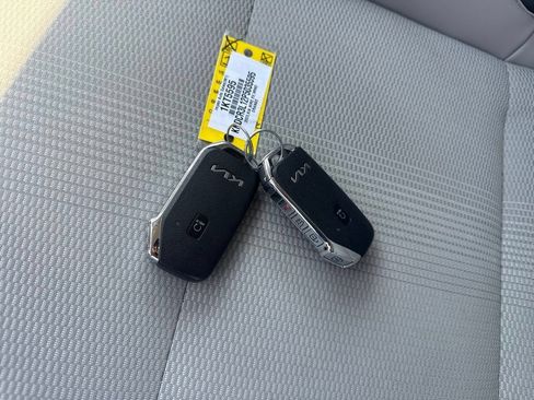 Used 2023 Kia Niro Wind w/ Wind Preserve Package FWD image 28