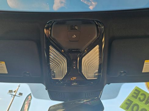 Used 2019 BMW 530i xDrive AWD/4WD image 36