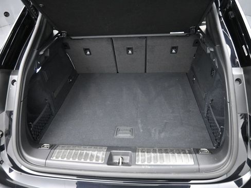 Certified 2025 Porsche Macan 4S Electric image 31