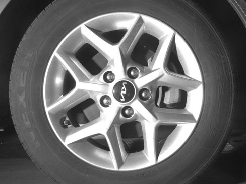 Used 2025 Kia Soul LX w/ LX Technology Package FWD image 13