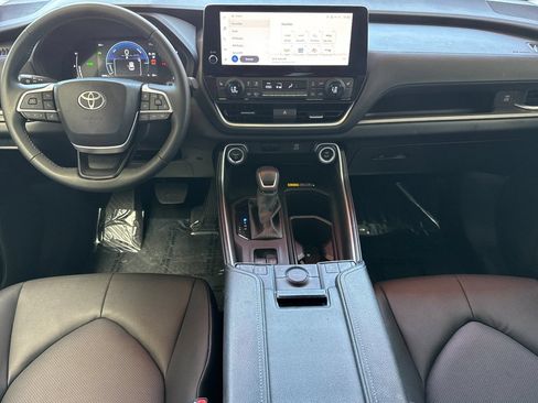 Certified 2026 Toyota Grand Highlander AWD Hybrid image 18