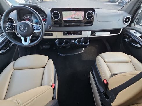 Used 2023 Mercedes-Benz Sprinter 2500 image 28