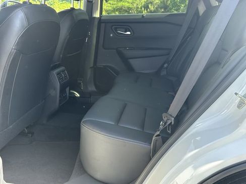 Certified 2025 Nissan Rogue SL w/ Tech Package AWD/4WD image 23