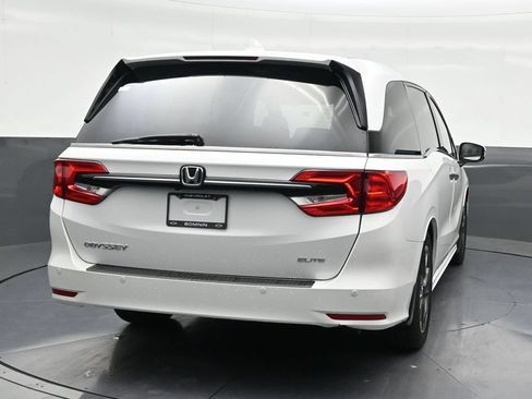 Used 2023 Honda Odyssey Elite image 8