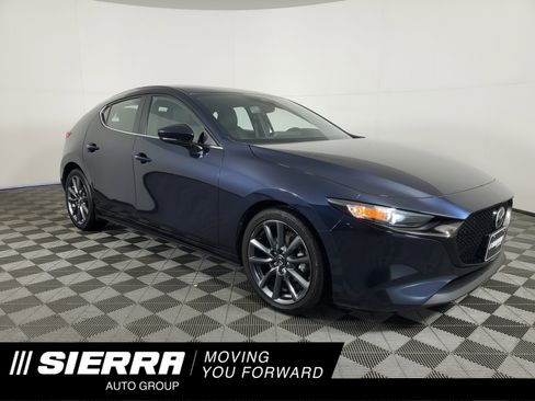 Used 2020 MAZDA MAZDA3 Hatchback image 1