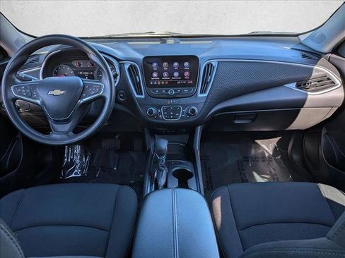 Used 2023 Chevrolet Malibu LT image 18