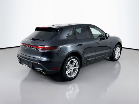 Certified 2025 Porsche Macan image 9