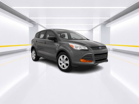 Used 2015 Ford Escape S FWD image 7