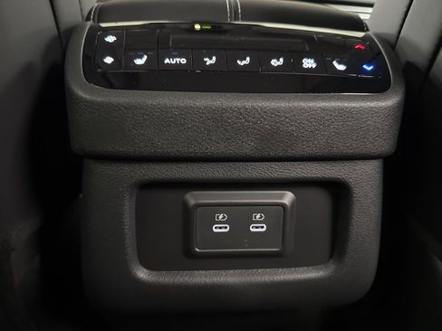 New 2026 INFINITI QX60 Luxe w/ Family Package image 33