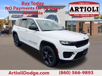 Used 2023 Jeep Grand Cherokee Altitude