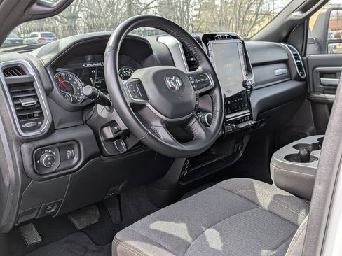 Used 2024 RAM 2500 Big Horn w/ Night Edition AWD/4WD image 9