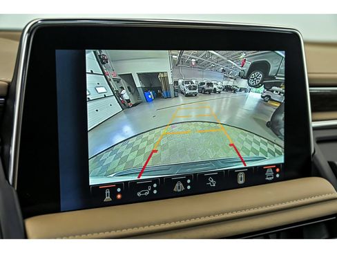 Used 2024 Chevrolet Tahoe Premier w/ Advanced Technology Package AWD/4WD image 25