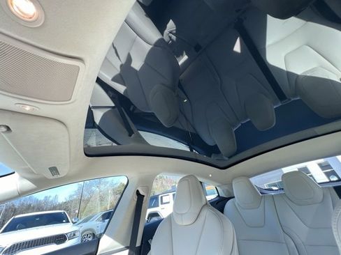 Used 2018 Tesla Model S 75D image 18