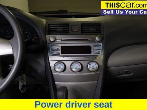 Used 2011 Toyota Camry LE image 15