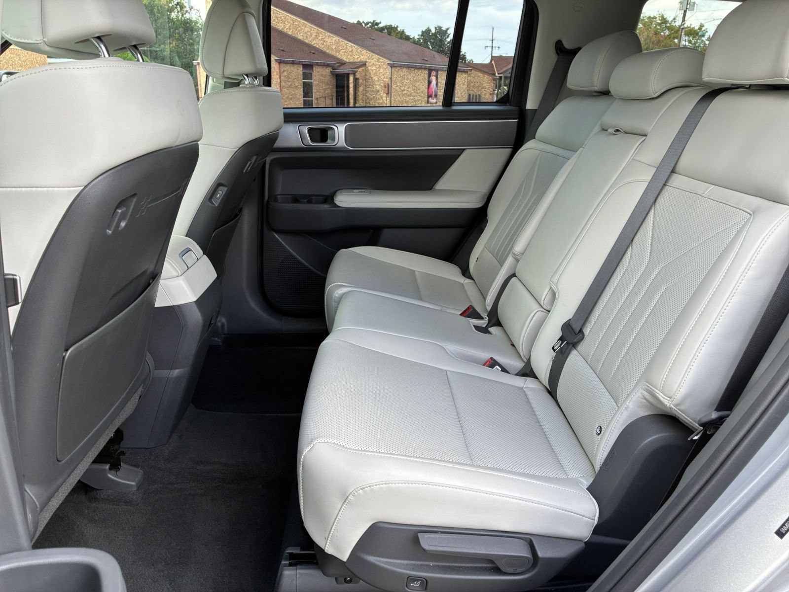 Used 2026 Hyundai Santa Fe SEL FWD image 27